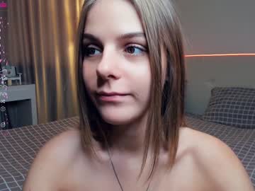 girl
        erline_may cam image #3964319