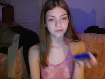 girl
        miafosterx cam image #3338913