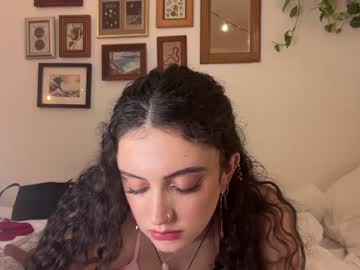 girl
        isabellajenner cam image #3503443