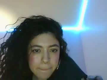 girl
        savinajade cam image #402047