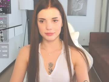 girl
        adri_dream cam image #6613837