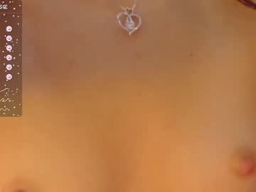 girl
        little_effy18 cam image #3092802