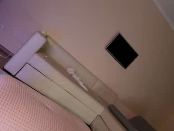 girl
        hollyextra cam image #4995325