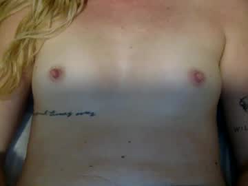 girl
        lulu22199 cam image #4714878