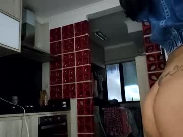 girl
        yourbonie cam image #1074727