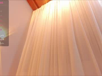 girl
        little_effy18 cam image #2266788