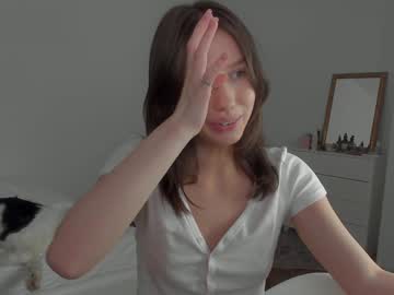 girl
        vivienne_westwoood cam image #1542024