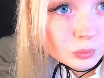 girl
        twinklefluff cam image #6315703