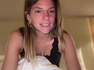 girl
        oliviahansleyy cam image #6627207