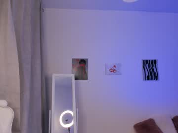 girl
        miavixxenn cam image #6068787
