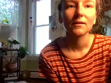 couple
        thefoxglovefairy cam image #1807730