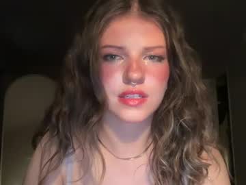 girl
        fairyyy653 cam image #6012136