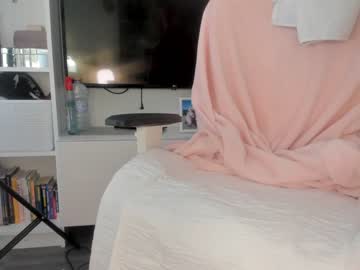girl
        mermaidrozalia cam image #1119442
