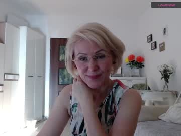 girl
        jasmin18v cam image #6344342