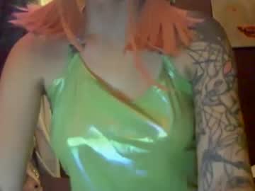 girl
        purplehaisley cam image #559214