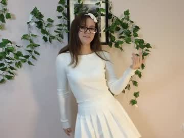 girl
        teresabriggs cam image #2414019