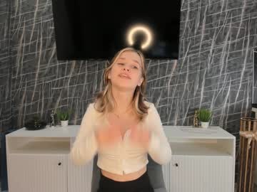 girl
        lynnatlee cam image #3879852