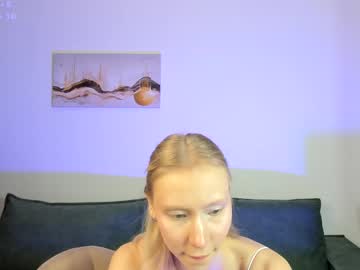 girl
        shine_nansy cam image #5905832
