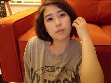 girl
        kimi_kay cam image #4519514