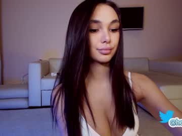 girl
        hollyextra cam image #447183