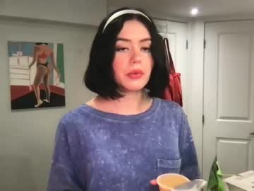 girl
        littlesugarpea cam image #2167772