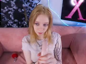 girl
        kitnessky cam image #6577367