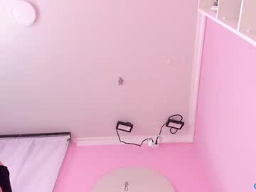 girl
        little_effy18_ cam image #6483054