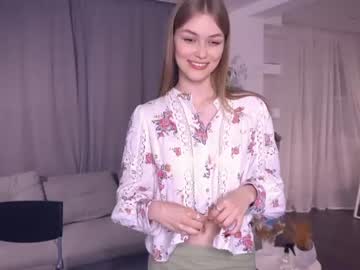 girl
        ardithcavell cam image #3989005