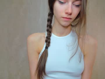 girl
        cutie_ghostie cam image #3505861