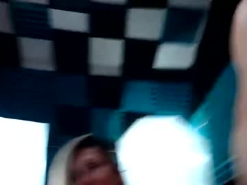 couple
        onetinydicktwohugeginas cam image #1299706