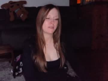 couple
        hotwife_demi cam image #1163443