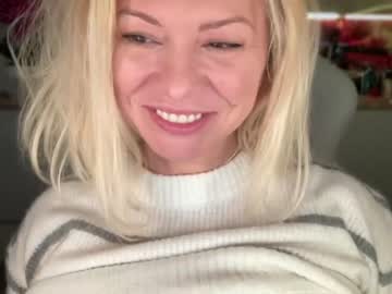 girl
        kiradivine cam image #3269764