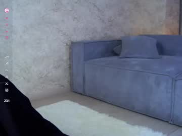 girl
        linnhaskell cam image #6733239
