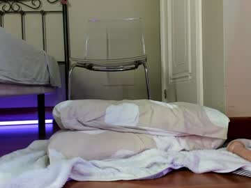 girl
        mazeekiin cam image #5600270