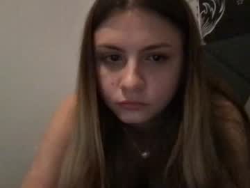 girl
        ashleytayxo cam image #2684306