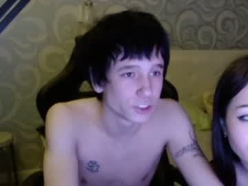 couple
        alyx1 cam image #3875016