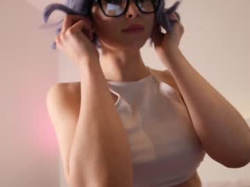 girl
        reei__ cam image #2549200