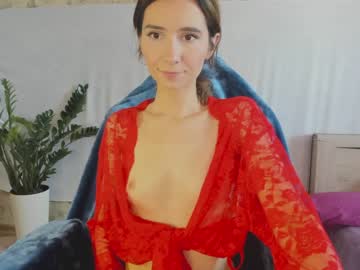 girl
        crystalnut cam image #3776416