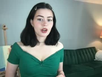 girl
        littlesugarpea cam image #4134257