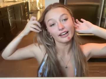 girl
        giselleflexible cam image #6679688