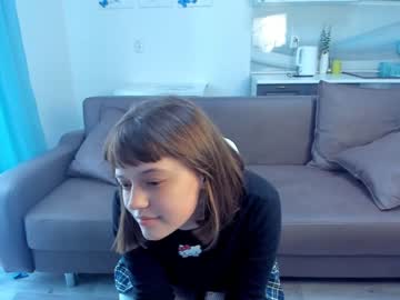 girl
        heathercarols cam image #1767850