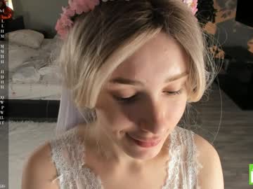girl
        margarethowell cam image #5560456