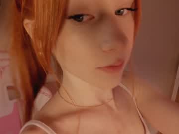 girl
        leahsthetics cam image #4063950