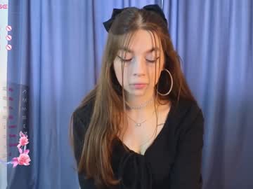 girl
        philomenagallant cam image #4193839