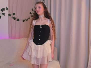 girl
        edithgalpin cam image #6082152