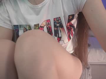 girl
        alice_kosmos cam image #2735288