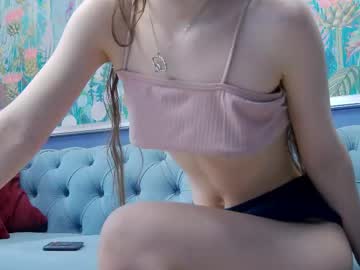girl
        kriskras__ cam image #6975333