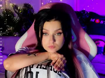 girl
        agara_romen cam image #5295832