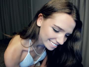 girl
        daisyfoulks cam image #4679874
