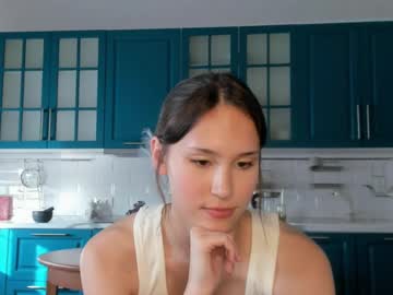 girl
        kim_su_hen cam image #5000570